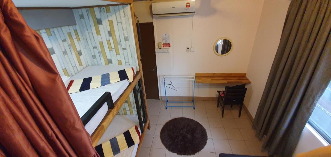 Escape Backpackers Kk Hostel Kota Kinabalu Kültér fotó