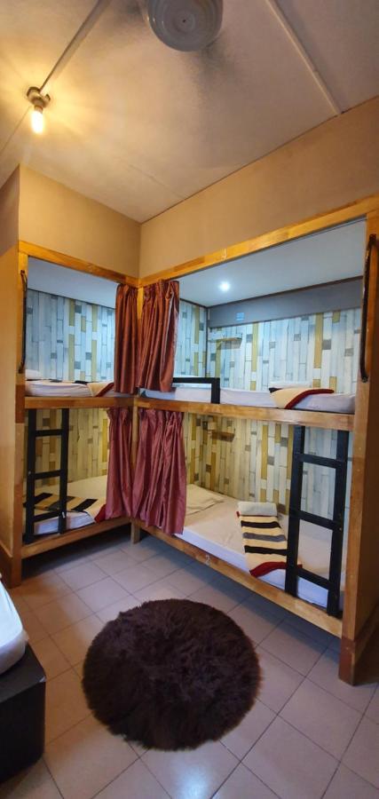 Escape Backpackers Kk Hostel Kota Kinabalu Kültér fotó