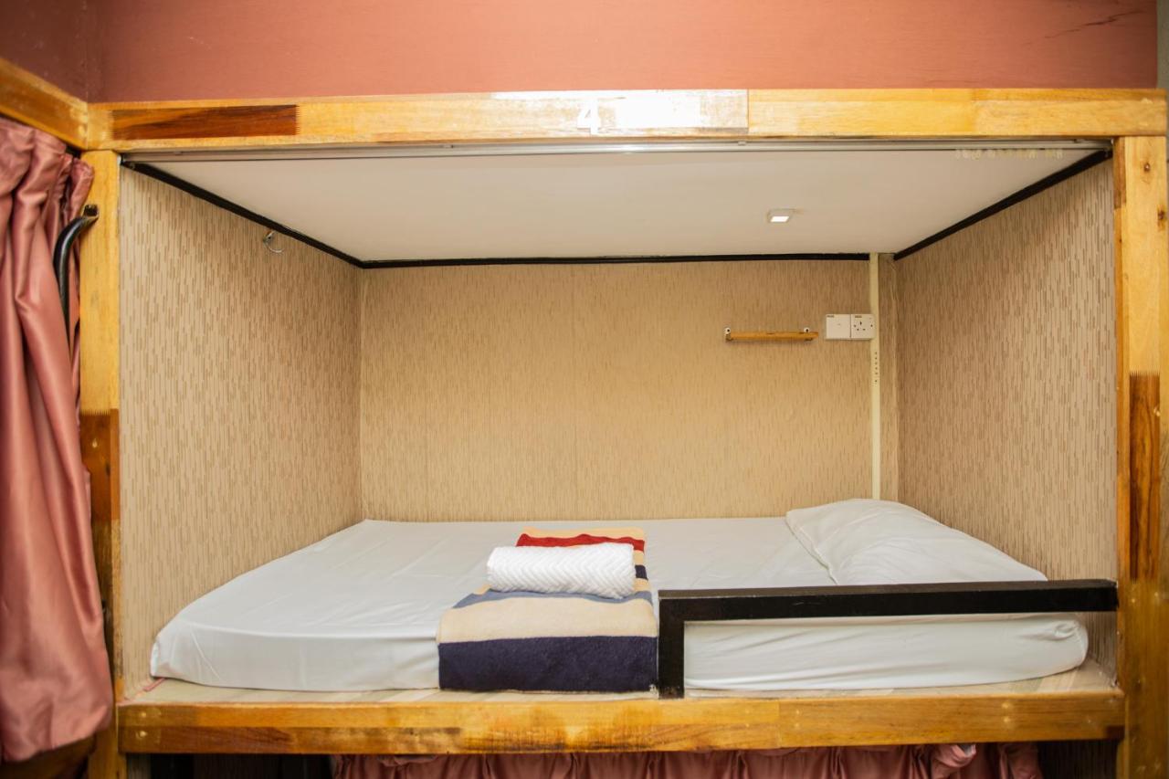 Escape Backpackers Kk Hostel Kota Kinabalu Kültér fotó