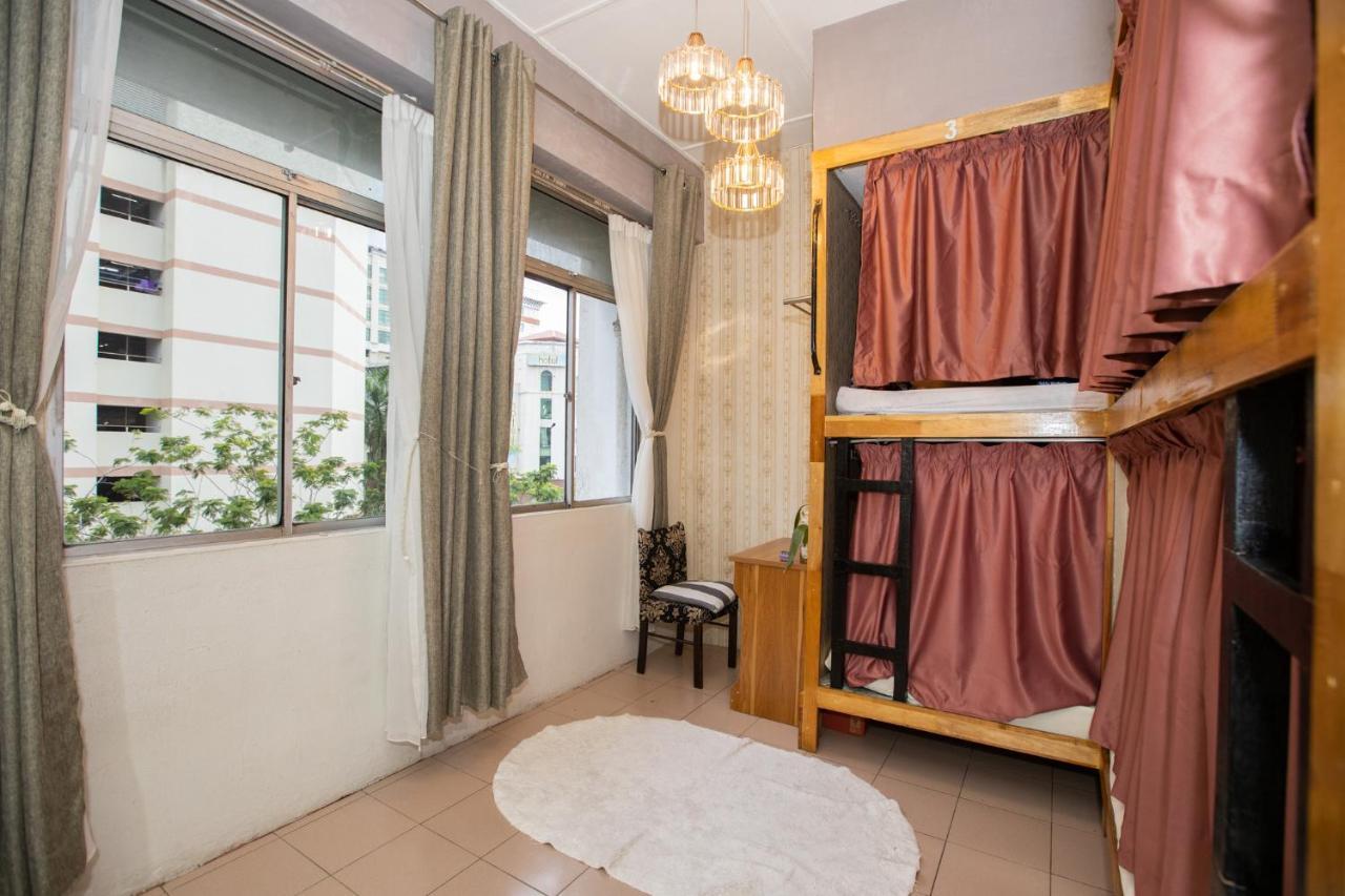 Escape Backpackers Kk Hostel Kota Kinabalu Kültér fotó